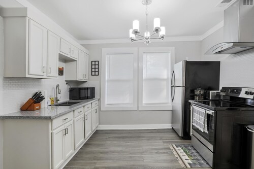 Buschman Station - Cottage near Downtown Hattiesburg
