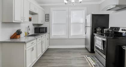 Buschman Station - Cottage near Downtown Hattiesburg