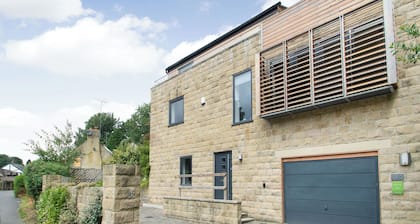 We love how modern and stylish High Trees View is.