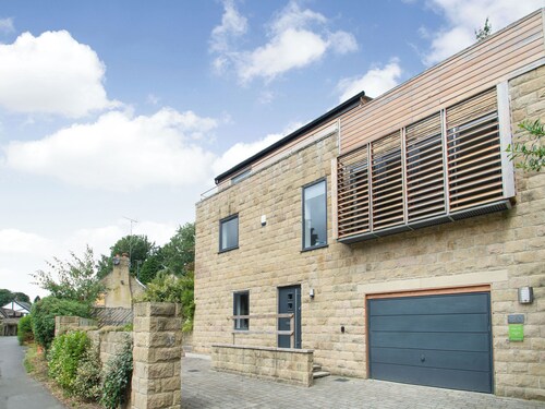 We love how modern and stylish High Trees View is.