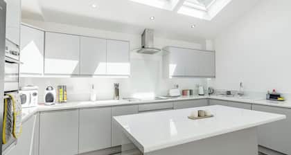 We love how modern and stylish High Trees View is.