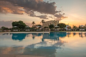 Seasonal outdoor pool - Tenuta Rocci Cerasoli (Parabita)