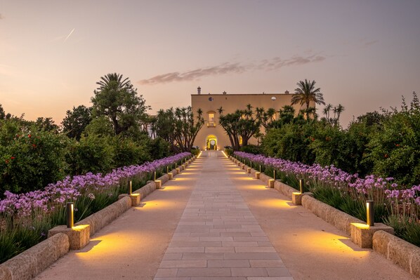 Front of property - Tenuta Rocci Cerasoli (Parabita)