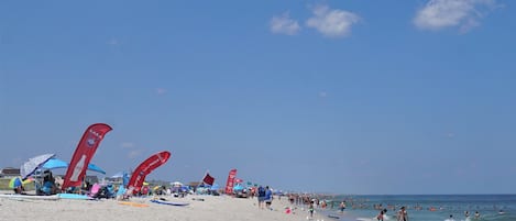 靠近海滩