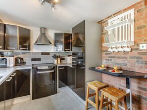 Dishwasher - 2 bedroom accommodation in Evesham (Evesham)