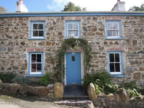 Exterior detail - 3 bedroom accommodation in Lower Town, Fishguard (Lower Town, Fishguard)