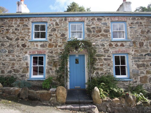 3 bedroom accommodation in Lower Town, Fishguard