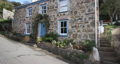 3 bedroom accommodation in Lower Town, Fishguard
