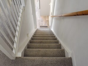 Interior - 3 bedroom accommodation in Pickering (Pickering)