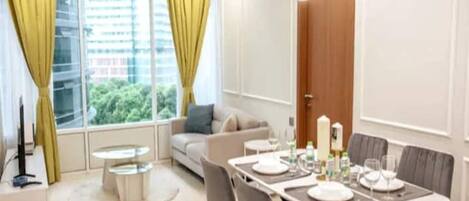 تناول الطعام