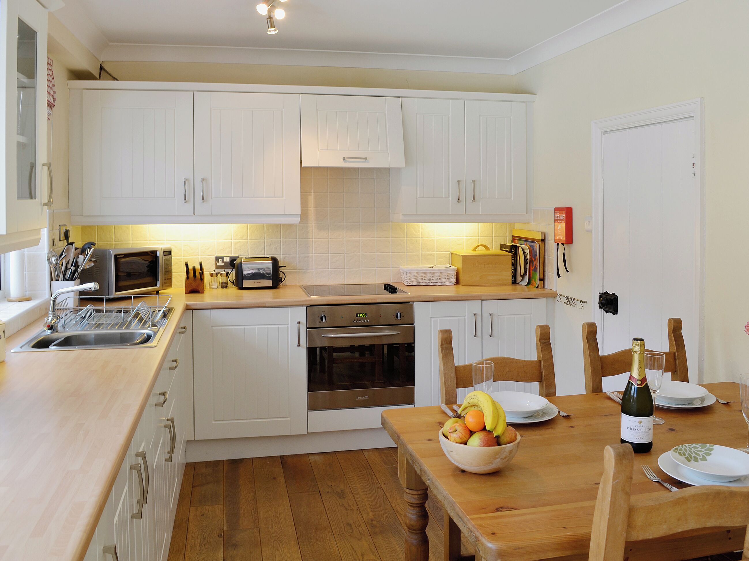 Lave-vaisselle, chaise haute