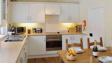 Lave-vaisselle, chaise haute