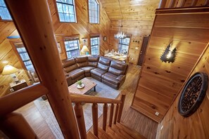 Smart TV, fireplace, DVD player, stereo