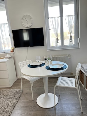 Dining - Charmant Studio à 50 m de la mer (Berck)