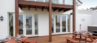 Seaviews and Hot Tub at Admirals Anchor