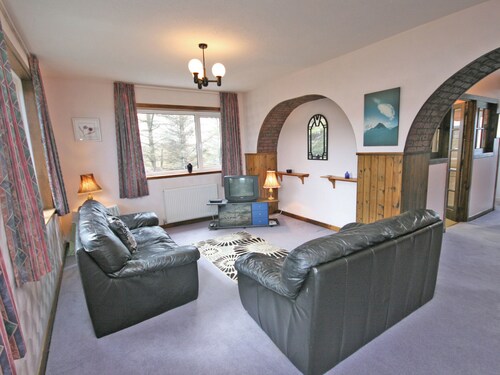 2 bedroom accommodation in Badachro near Gairloch