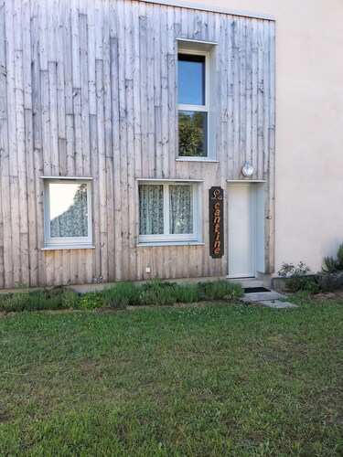Appartement au Calme Proche des Commerces au Bord de la Loire