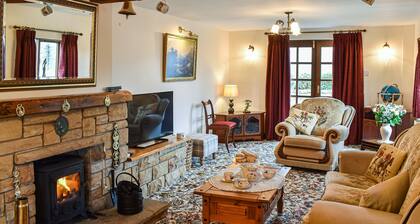 3 bedroom accommodation in Lathom, near Southport