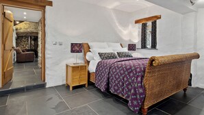Room - 1 bedroom accommodation in St Davids (St Davids)