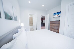 Premium Condo, 1 Bedroom, Fireplace, Hill View (Clearwater Lofts Bldg 3 103) | 1 bedroom, individually decorated, individually furnished - Clearwater Lofts Bldg 3 103 (Keystone)