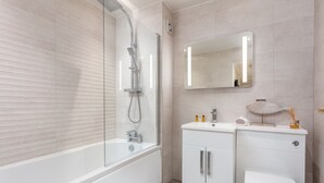 Leilighet – signature | Vask på badet