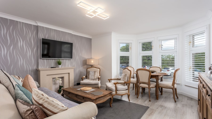 9A Millbrae - Donnini Apartments