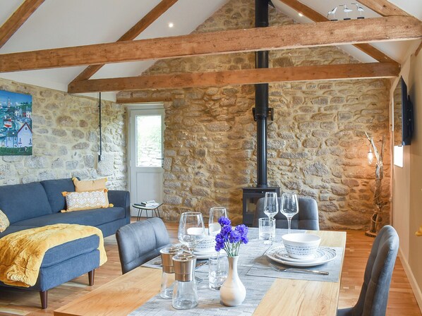 Dining - Tregrannick Barn offers a traditional taste of Cornish life. (Trannack, near Helston)