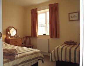 2 habitaciones, wifi gratis y ropa de cama