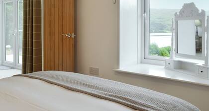 Boatman's Cottage at Invernian Mor