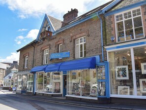 Exterior - A large, comfortable apartment in this stunning region of North Devon. (Lynton)