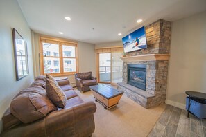 Signature Condo, 2 Bedrooms, Balcony, Resort View (Silver Mill 8213) | Exterior