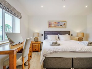 3 bedrooms, free WiFi, bed sheets - Willow Tree Cottage - UK35893 (Ludchurch, near Narberth)