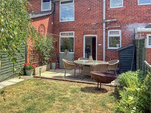 Outdoor dining - 2 bedroom accommodation in Stockbridge (Stockbridge)