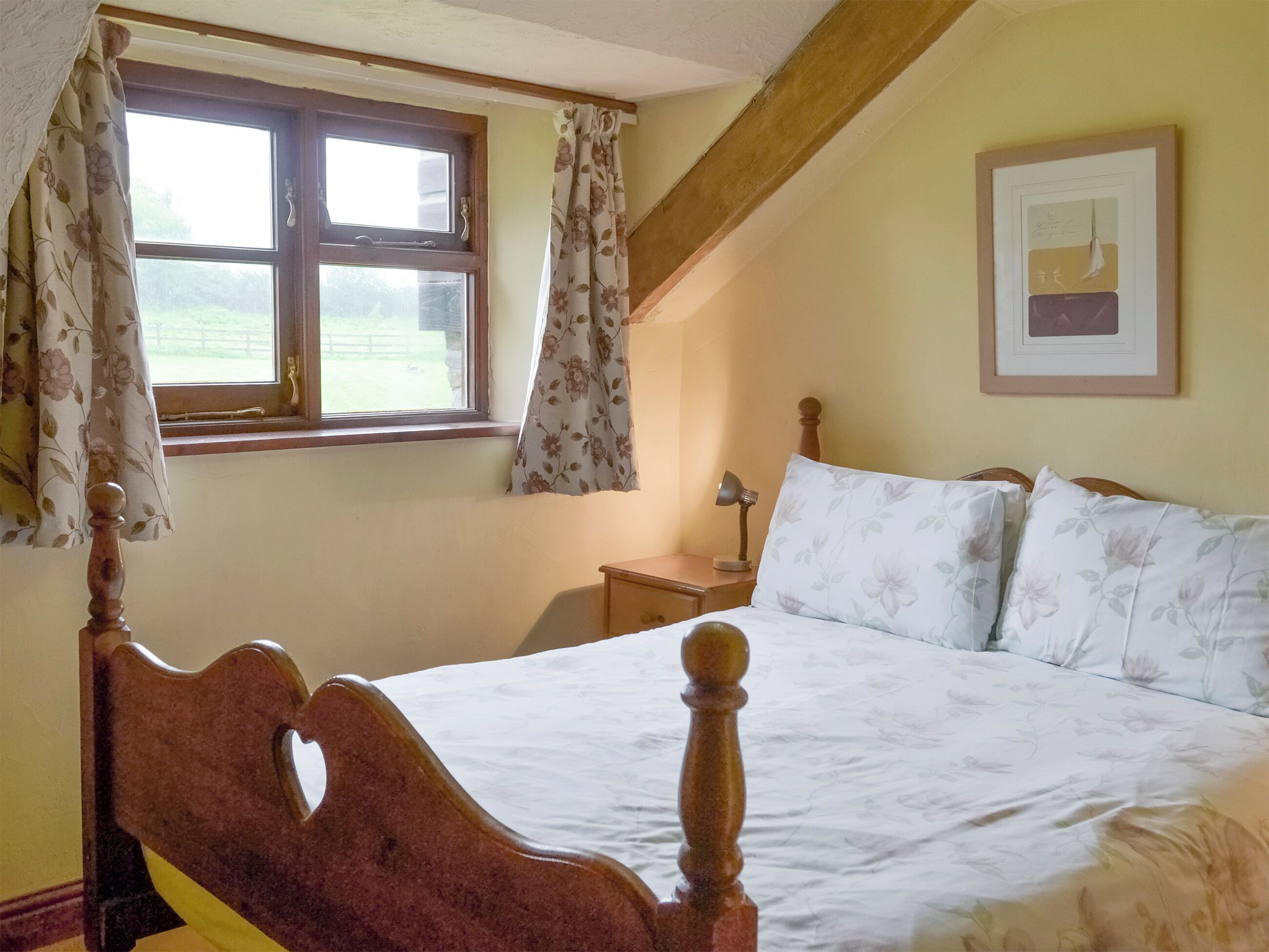 1 bedroom, WiFi (free), bed sheets