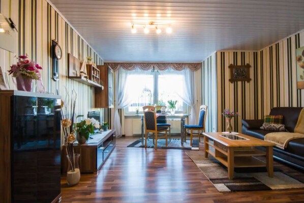 Living area - Quiet and yet central (Jülich)