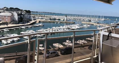 Studio Entièrement Rénové vue Panoramique sur la Baie de Quiberon, Port Haliguen