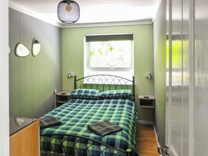 2 bedrooms, free WiFi, bed sheets - 2 bedroom accommodation in Looe (Looe)