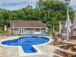 A heated pool - 2 bedroom accommodation in Looe (Looe)