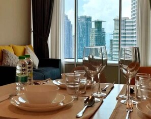 Dining - Luxury High KLCC View 3BR WIFI 3 Mins-Walk KLCC (Kuala Lumpur)