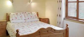 4 bedroom accommodation in Dunterton, near Tavistock