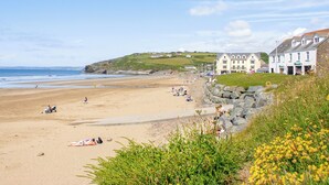 Unclassified image, 2 of 24, button - 3 bedroom accommodation in Blackbridge, near Milford Haven (Blackbridge, near Milford Haven)