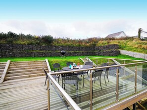 Outdoor dining - Min y Traeth (By the Beach) (Morfa Nefyn, near LLyn Peninsula)