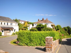Exterior - Min y Traeth (By the Beach) (Morfa Nefyn, near LLyn Peninsula)