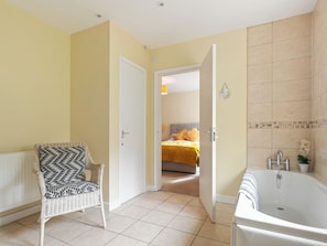 4 Schlafzimmer, kostenloses WLAN, BettwÀsche