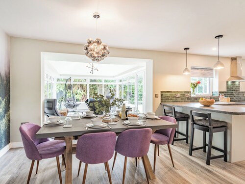 3 bedroom accommodation in Llanerfyl, near Welshpool