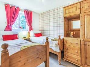 2 bedrooms, free WiFi, bed sheets - Smugglers View Nr Whitby (Ravenscar, near Robin Hoods Bay)