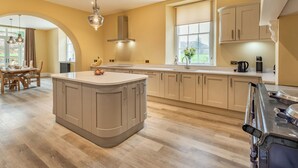 Dishwasher, freezer - A truly luxury break in a stunning wing within the beautiful Manor House. (Armathwaite, near Carlisle)