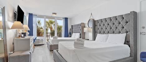 Escritorio, wifi gratis y ropa de cama