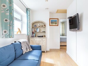 Living area - Cosy Hideaway UK38492 (Porthtowan)