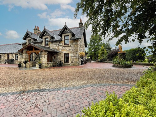 Tennox Farm House - UK36254